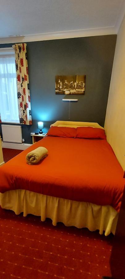 The Rhyl Bed & Breakfast แบล็คพูล ภายนอก รูปภาพ