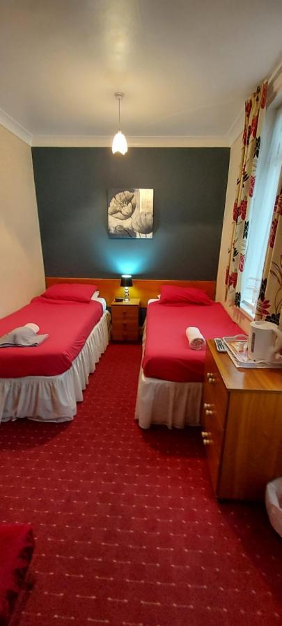 The Rhyl Bed & Breakfast แบล็คพูล ภายนอก รูปภาพ