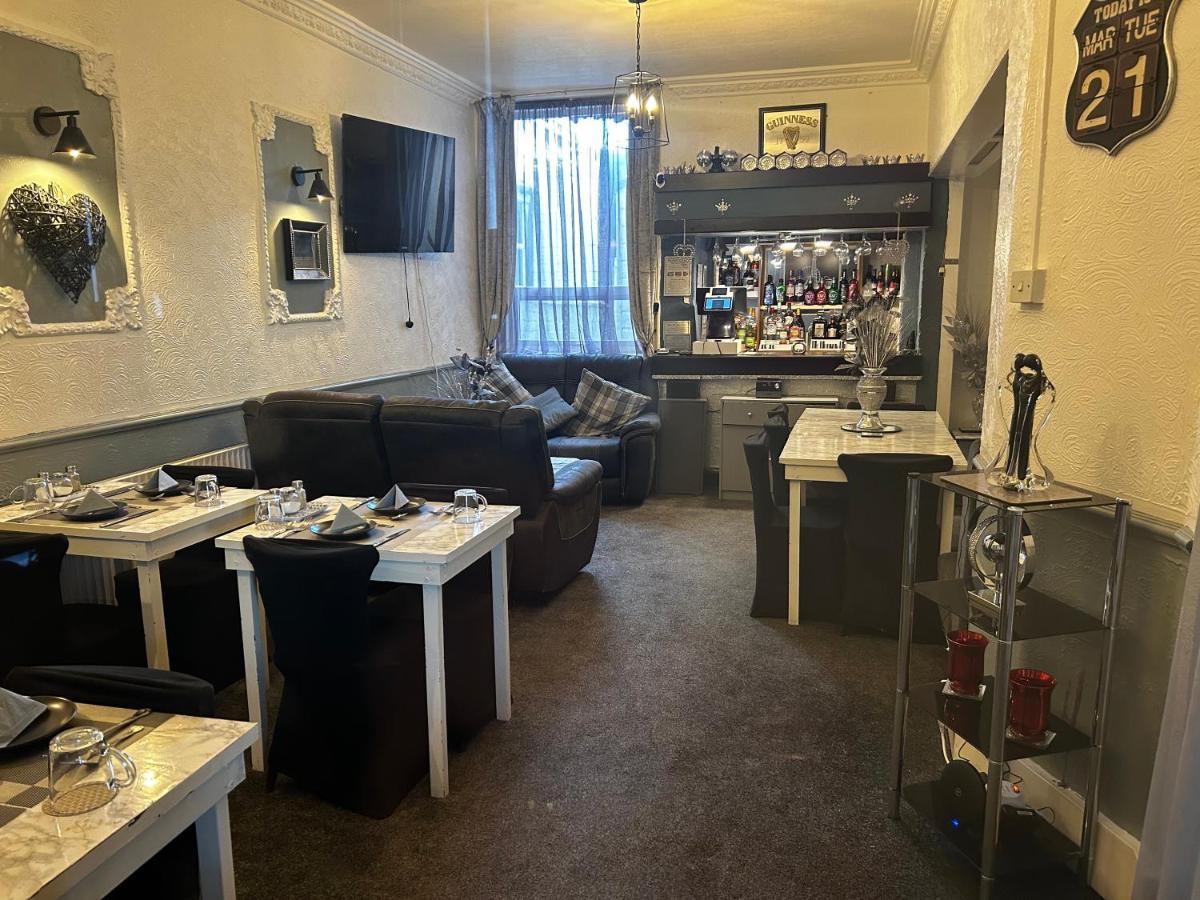 The Rhyl Bed & Breakfast แบล็คพูล ภายนอก รูปภาพ
