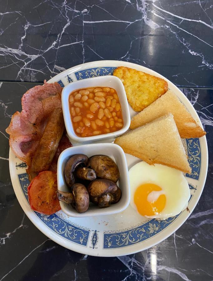 The Rhyl Bed & Breakfast แบล็คพูล ภายนอก รูปภาพ