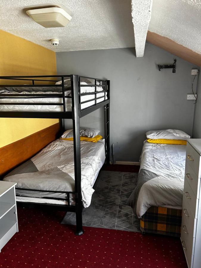 The Rhyl Bed & Breakfast แบล็คพูล ภายนอก รูปภาพ